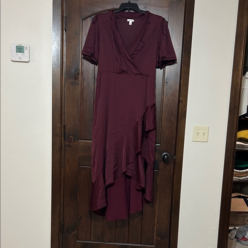NINE WEST BURGUNDY DRESS